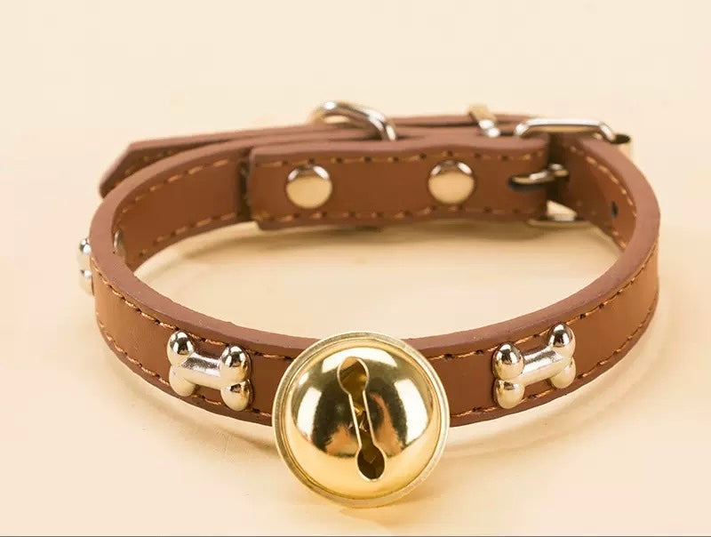 Collier avec clochette